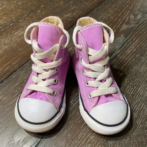 Toddler size 7 converse high tops